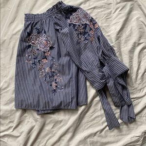 American Eagle off the shoulder long sleeve